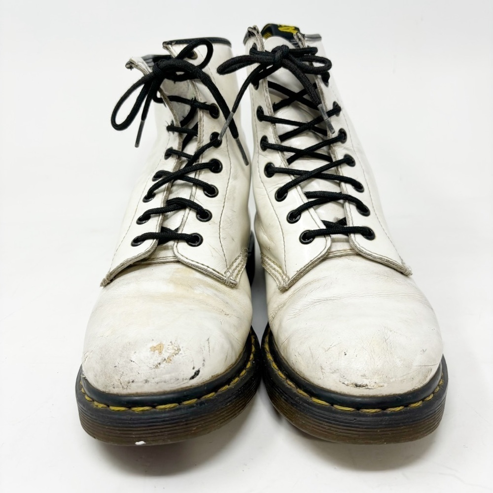DOC MARTENS Women’s White 1460 Smooth Leather 8-Eye Boots Distressed Size W9 - Picture 5 of 13